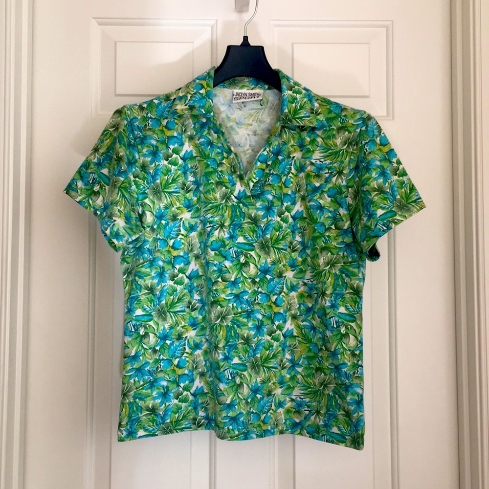 Jaclyn Smith Sport Top Small Green Leafy Short Sleeves